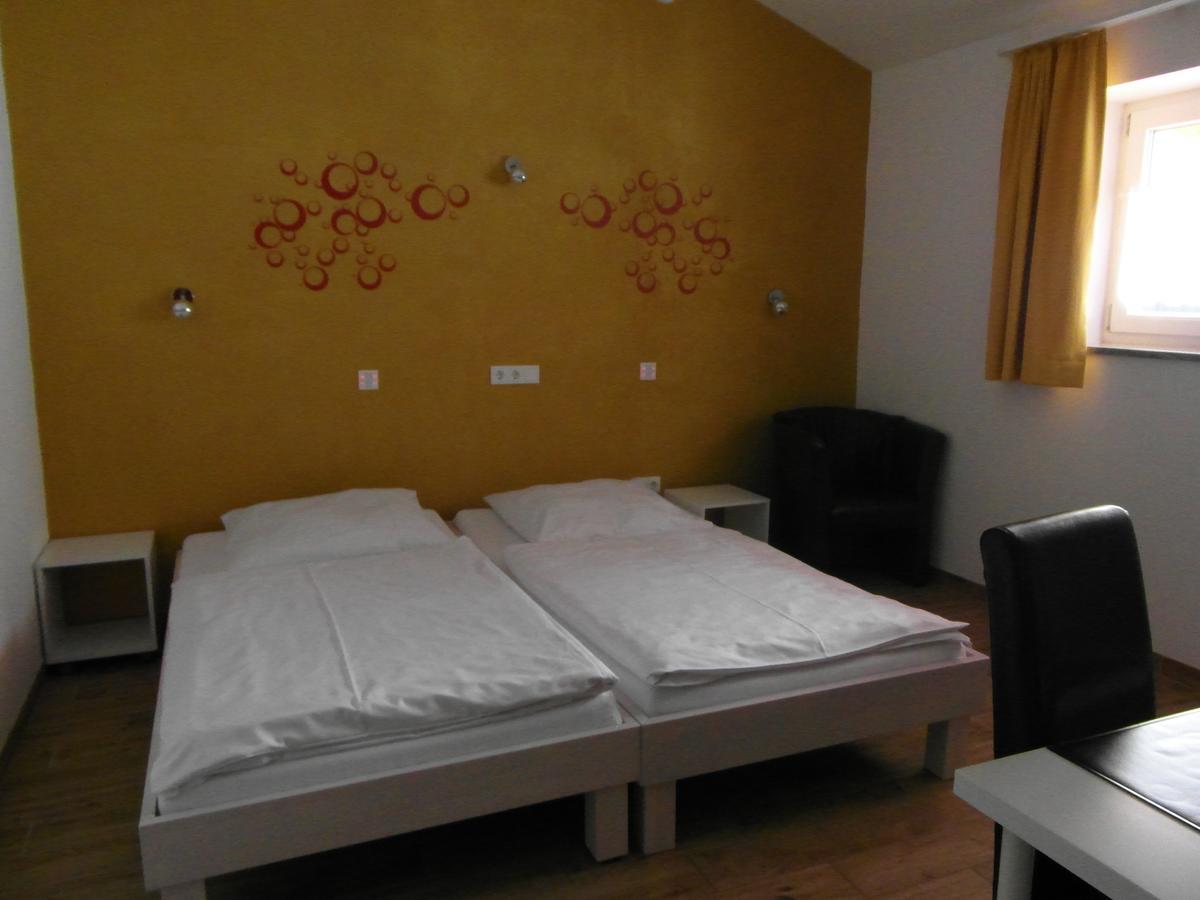 Hotel Am Donaubogen Sarching 외부 사진